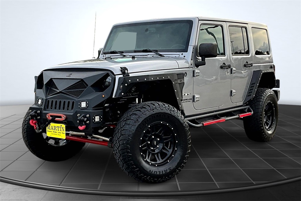 2016 Jeep Wrangler Unlimited Sahara - 11
