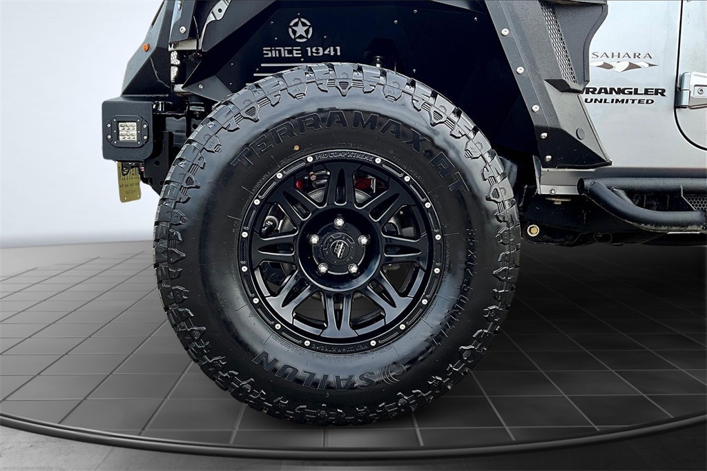 2016 Jeep Wrangler Unlimited Sahara - 8