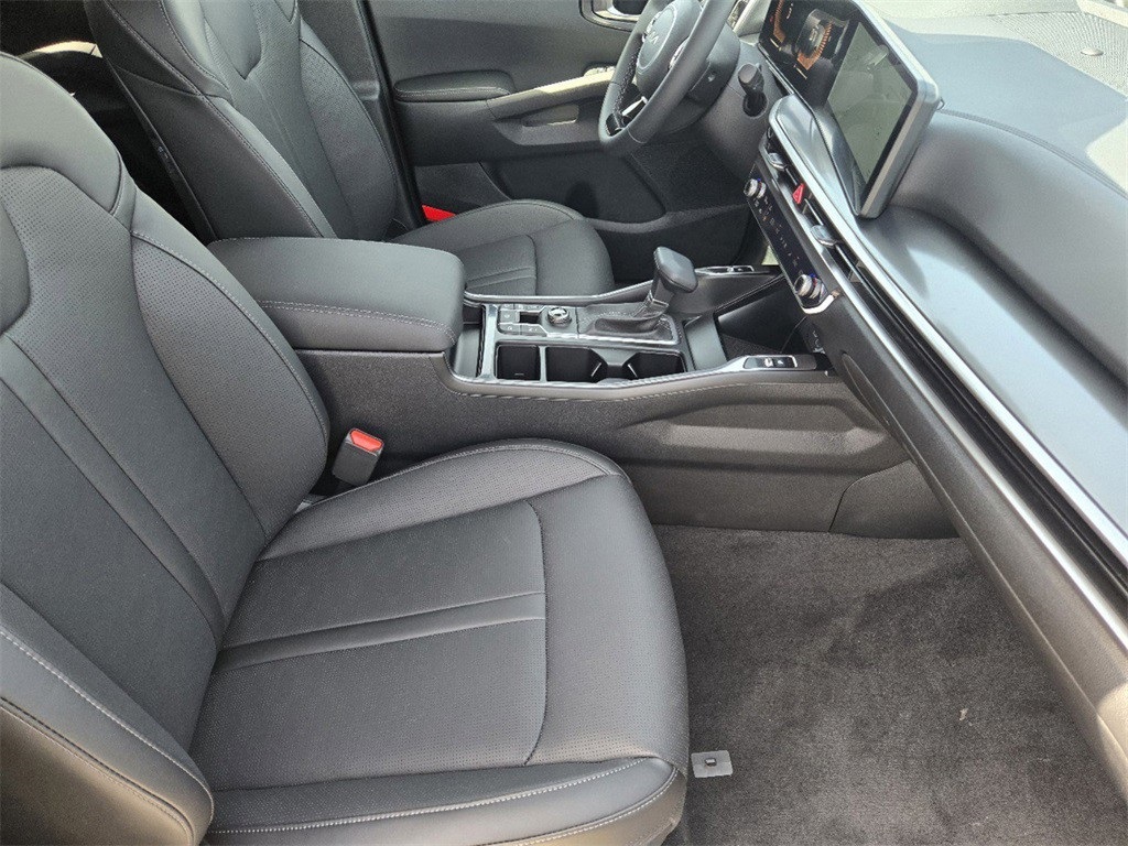 2025 Kia Sorento S - 9