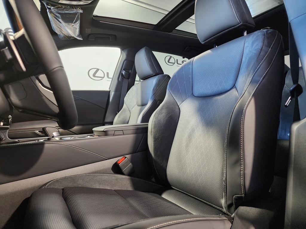 Thumbnail: 2025 Lexus RX - 15