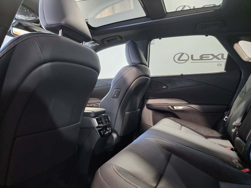 Thumbnail: 2025 Lexus RX - 26
