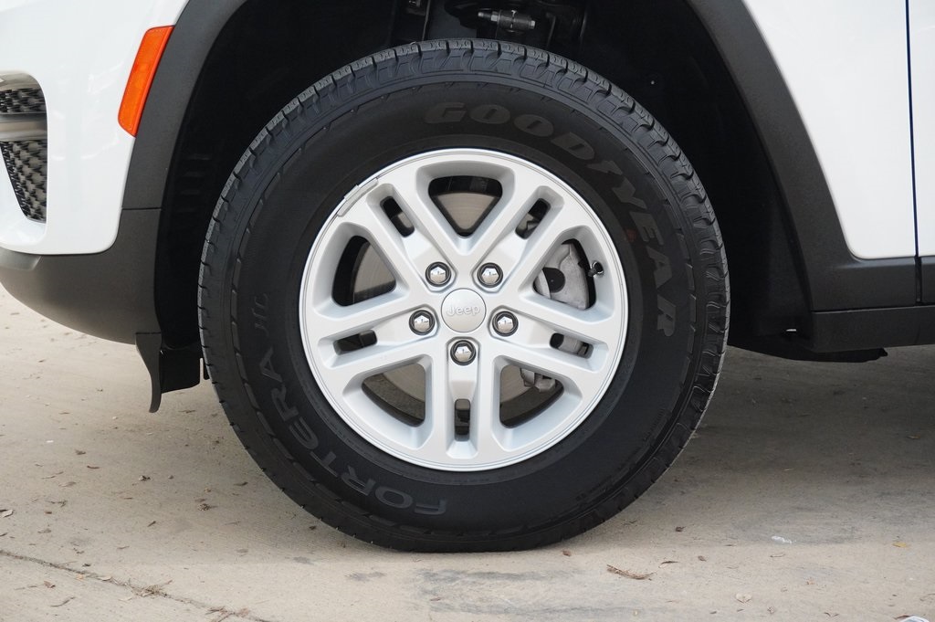 Used Car 2024 Jeep Grand Cherokee  Wagon 4 Dr. Laredo Four Wheel Drive For Sale In Weatherford, Texas