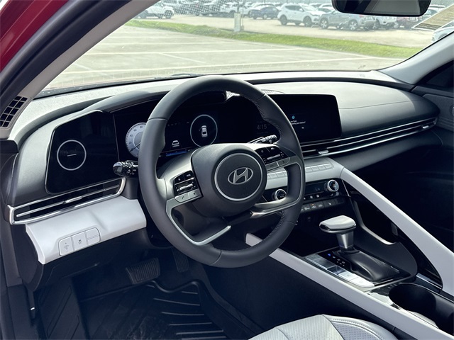 2025 Hyundai Elantra Limited - 9