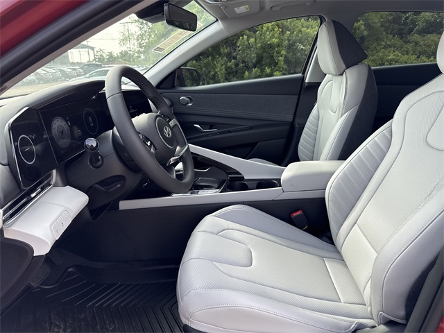 2025 Hyundai Elantra Limited - 10