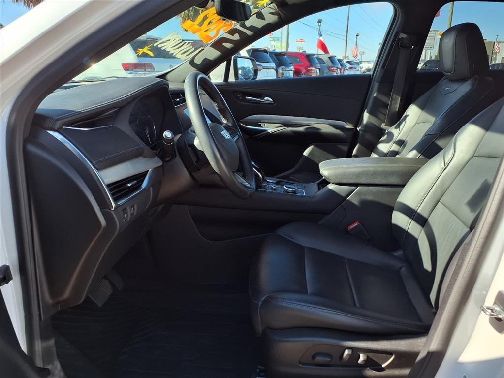 2022 Cadillac XT4 Premium Luxury White at Mac Haik CDJR North Houston