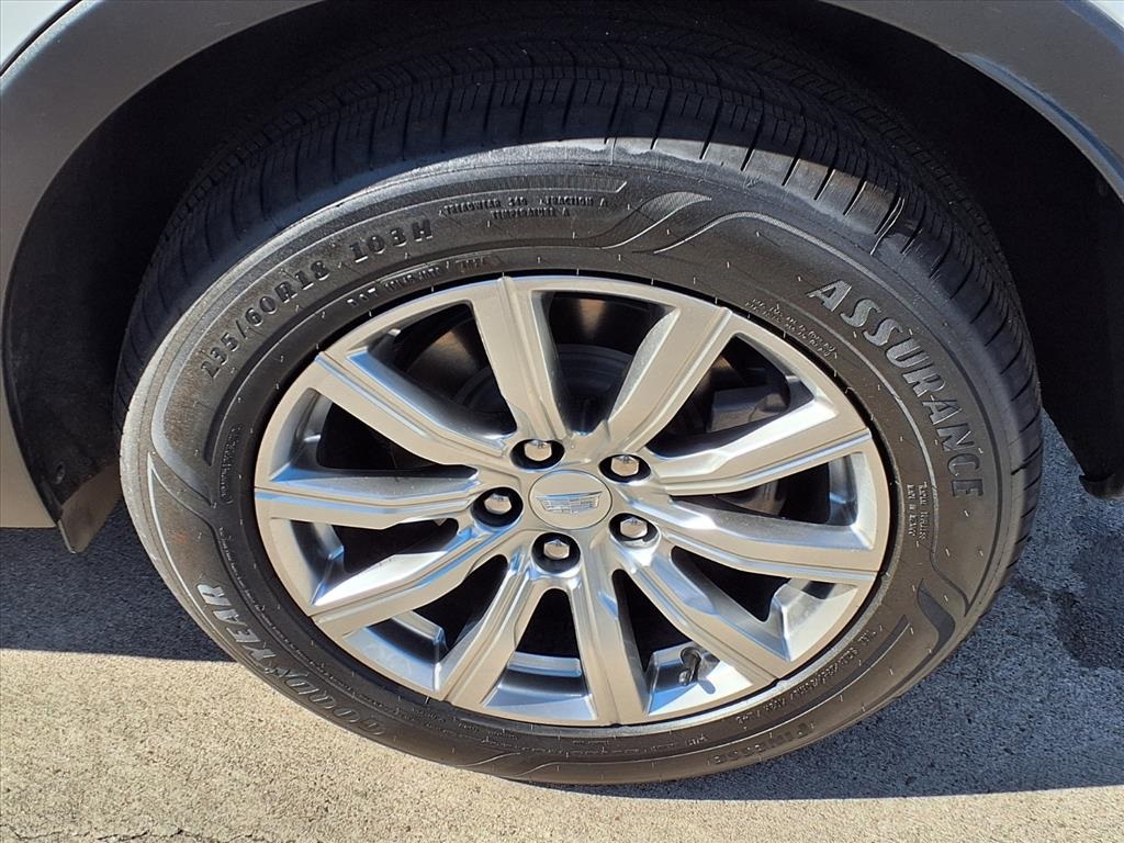 2022 Cadillac XT4 Premium Luxury White at Mac Haik CDJR North Houston