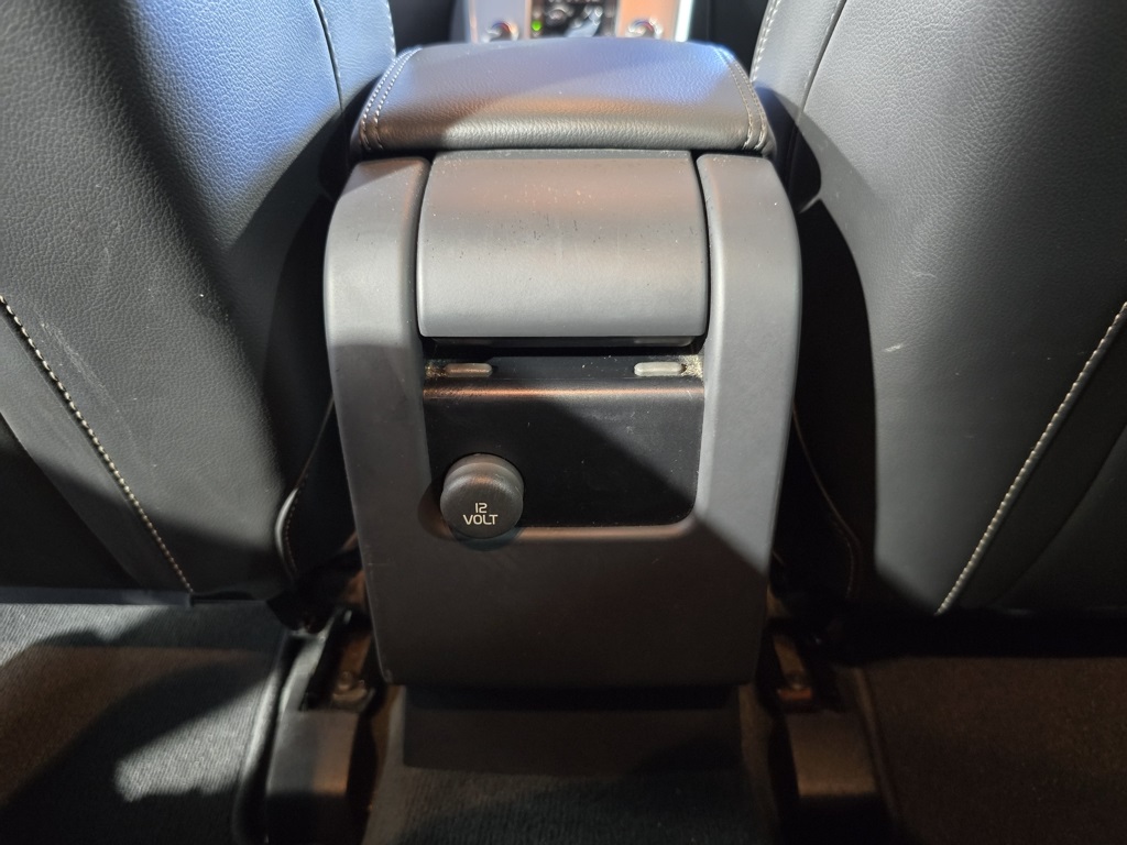 Thumbnail: 2017 Volvo XC60 - 28