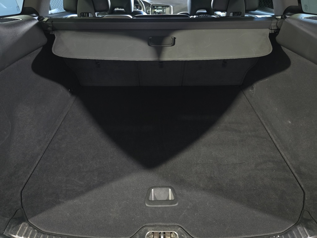 Thumbnail: 2017 Volvo XC60 - 29