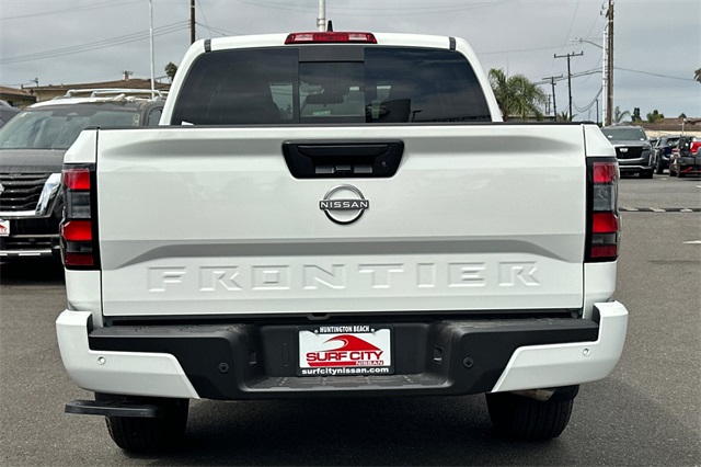2025 Nissan Frontier SV photo 4