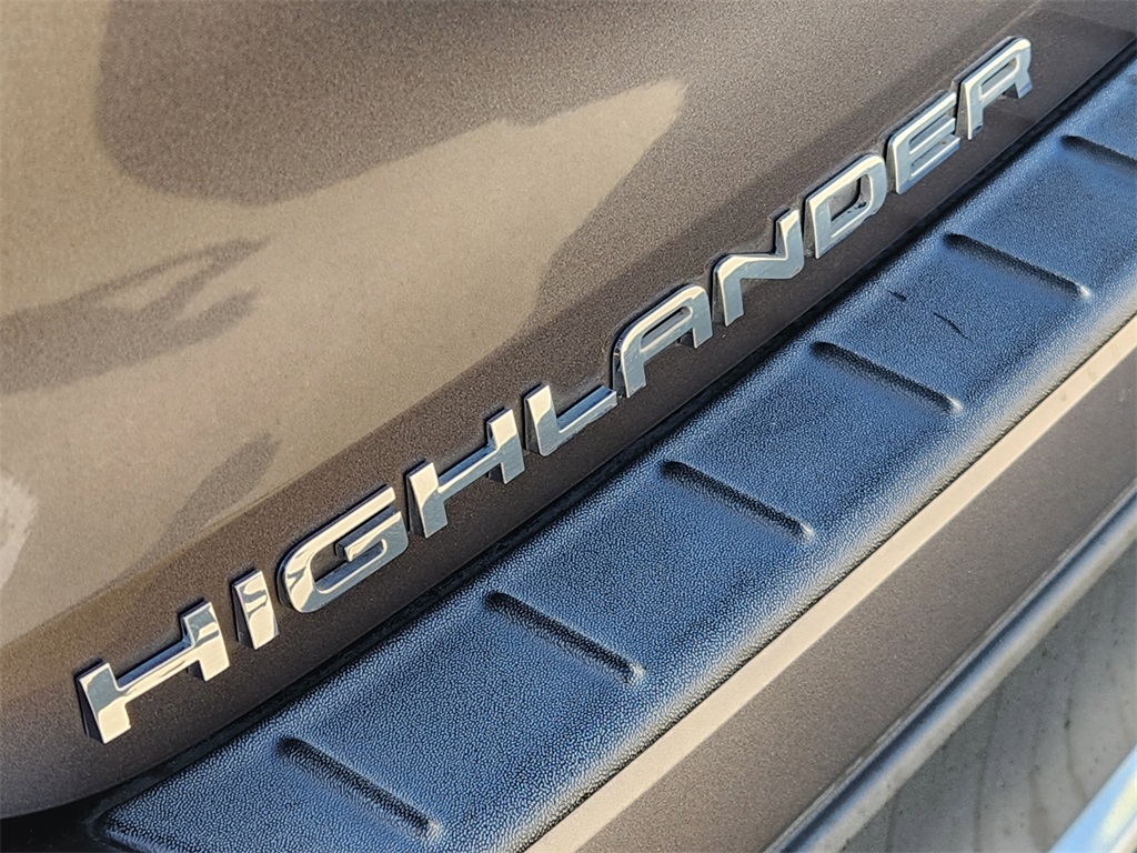 2022 Toyota Highlander XSE Gray at Toyota of Victoria