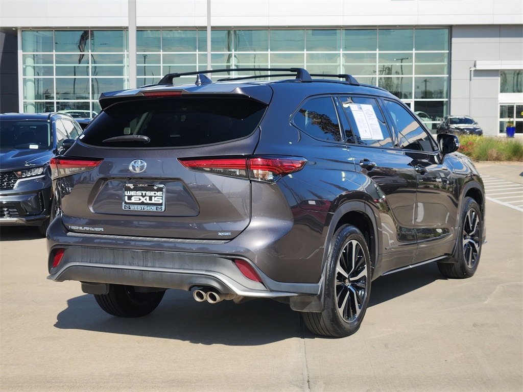 2022 Toyota Highlander XSE Gray at Toyota of Victoria