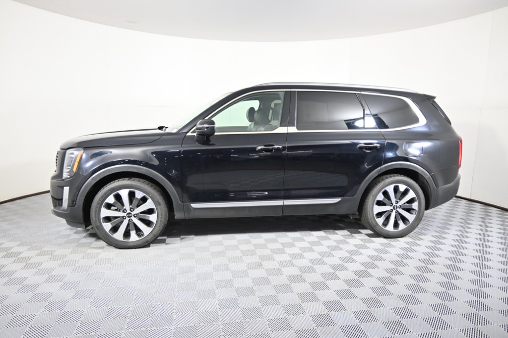 Used 2020 Kia Telluride S with VIN 5XYP6DHC4LG024836 for sale in Forest Lake, Minnesota