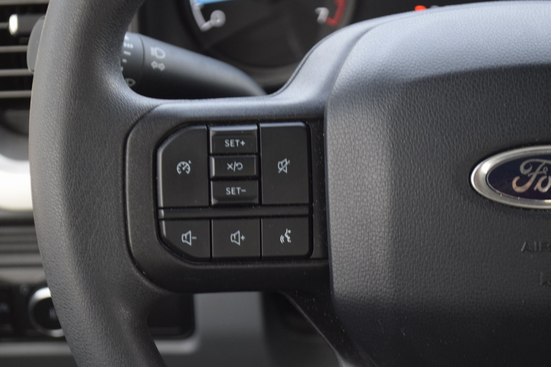 2024 Ford F-350SD XLT - 11