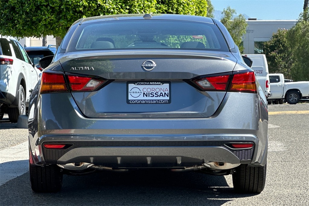 2025 Nissan Altima 2.5 SV photo 3