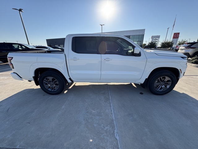 2025 Nissan Frontier SV photo 2