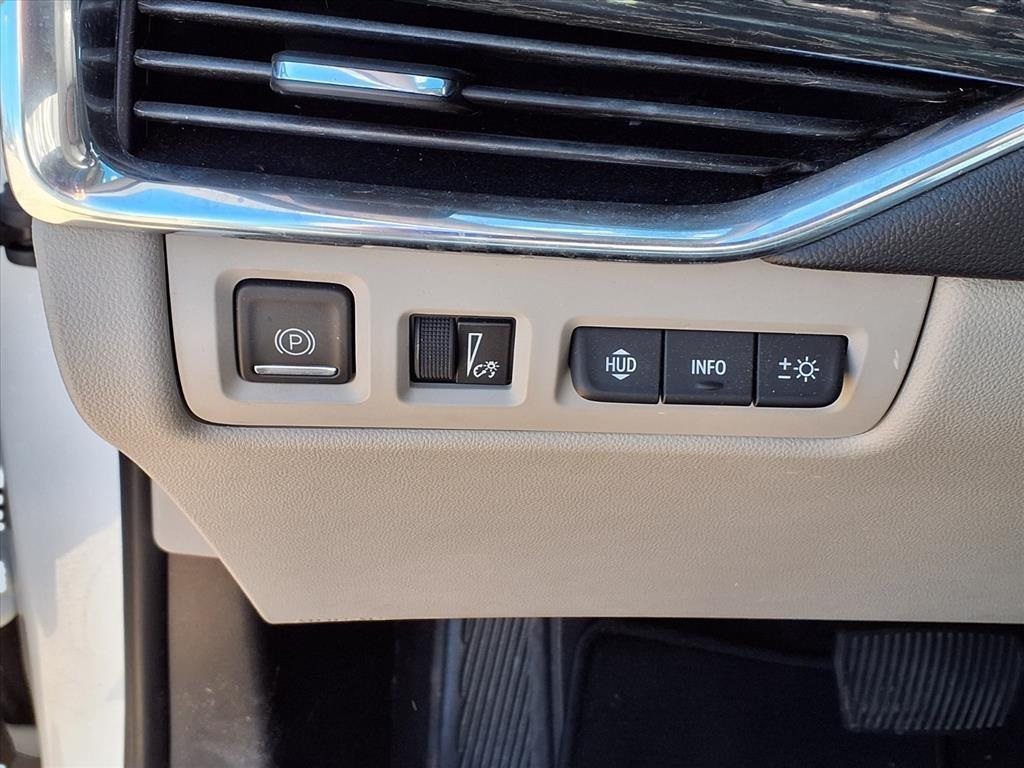 2019 Cadillac XT4 Premium Luxury White at Bayway Cadillac of The Woodlands