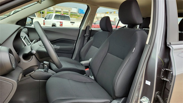 2025 Nissan Kicks Play