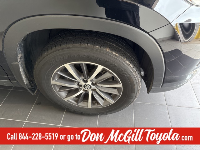 2019 Toyota Highlander XLE Black at Gullo Toyota