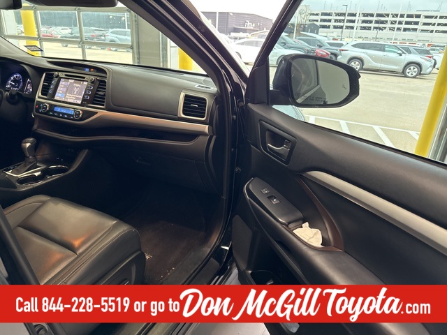 2019 Toyota Highlander XLE Black at Gullo Toyota