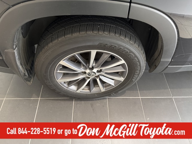 2019 Toyota Highlander XLE Black at Gullo Toyota
