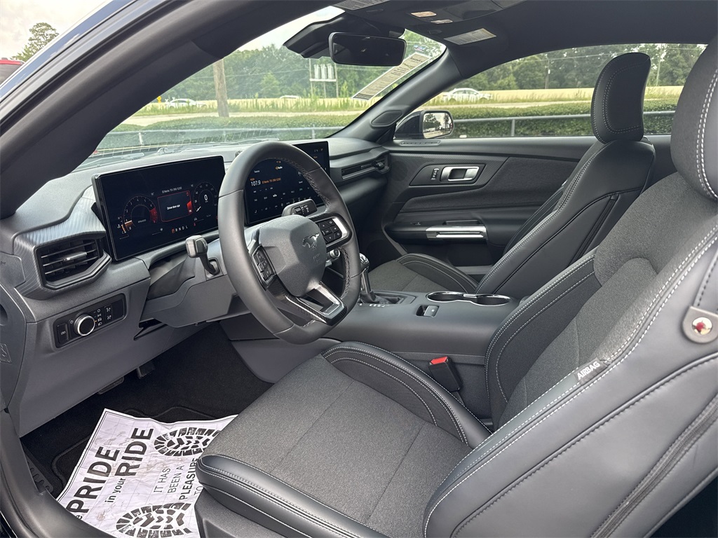 2025 Ford Mustang EcoBoost - 11