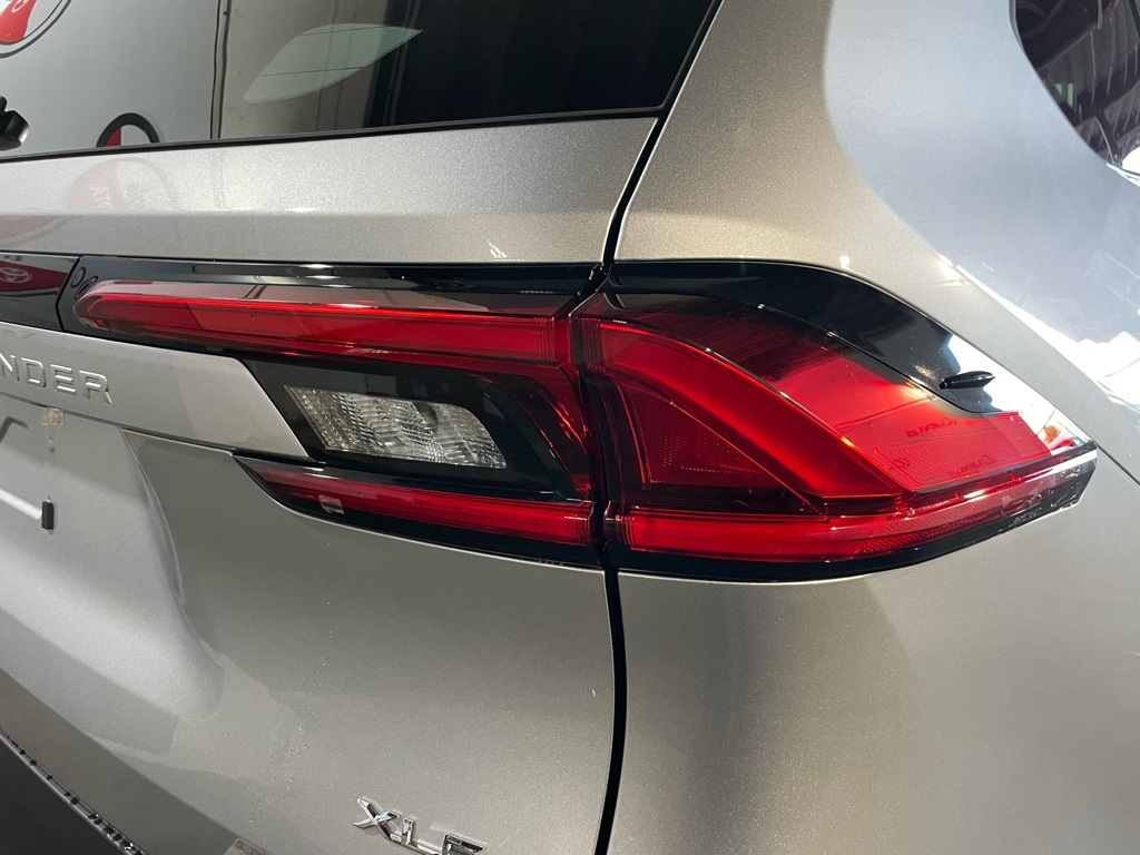 Thumbnail: 2026 Toyota Grand Highlander - 13