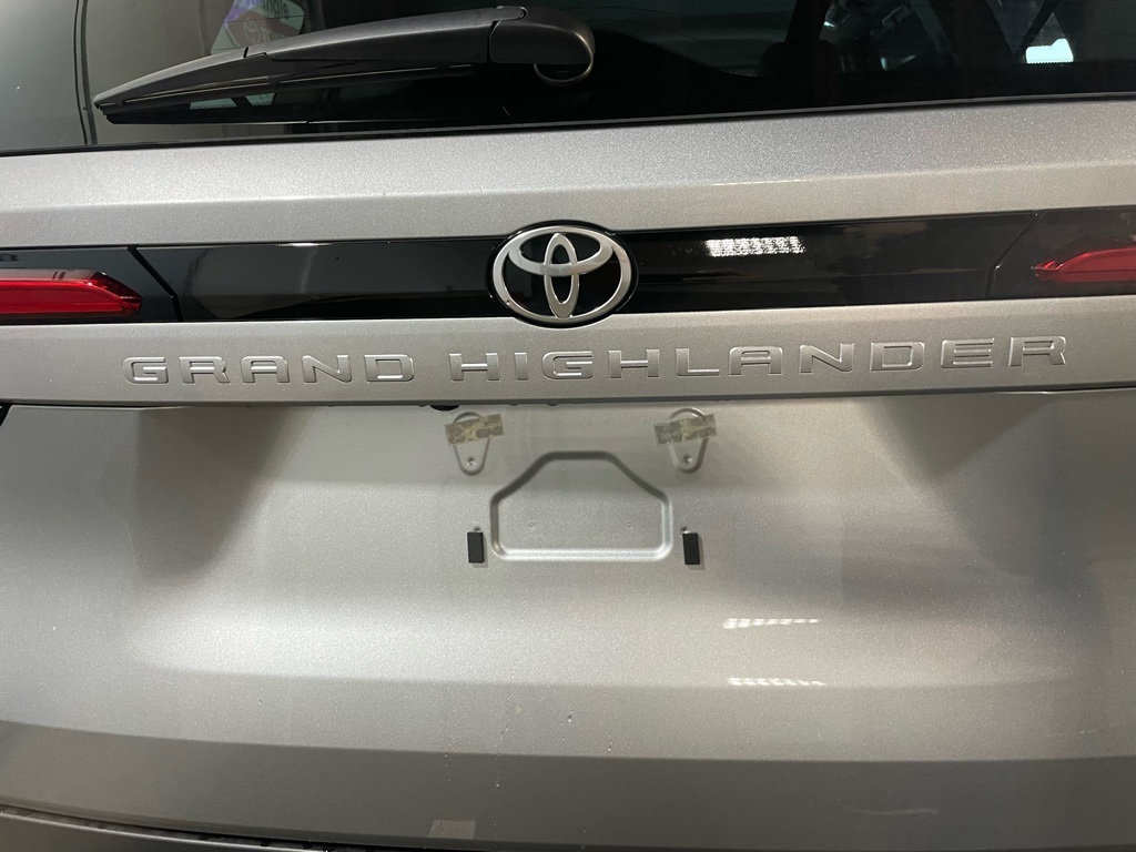 Thumbnail: 2026 Toyota Grand Highlander - 19