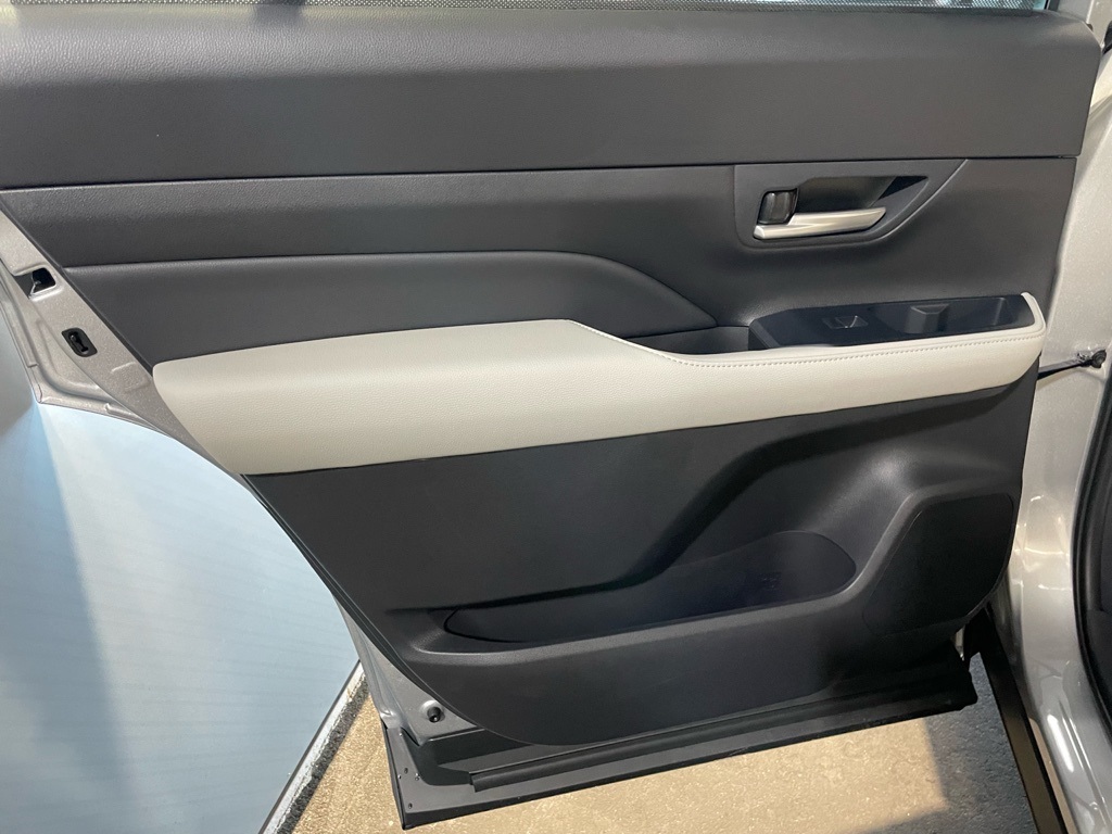 Thumbnail: 2026 Toyota Grand Highlander - 23