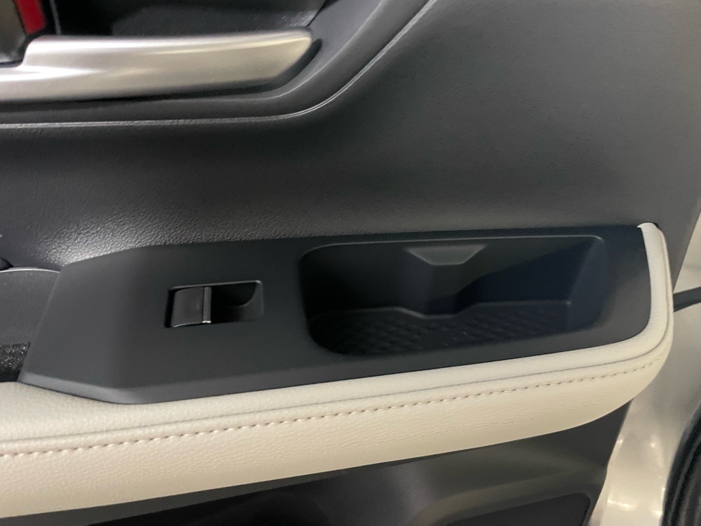 Thumbnail: 2026 Toyota Grand Highlander - 27