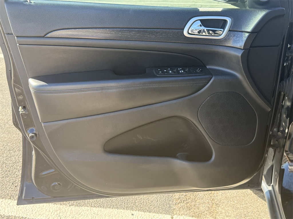 2018 Jeep Grand Cherokee Laredo Black at Baytown Hyundai