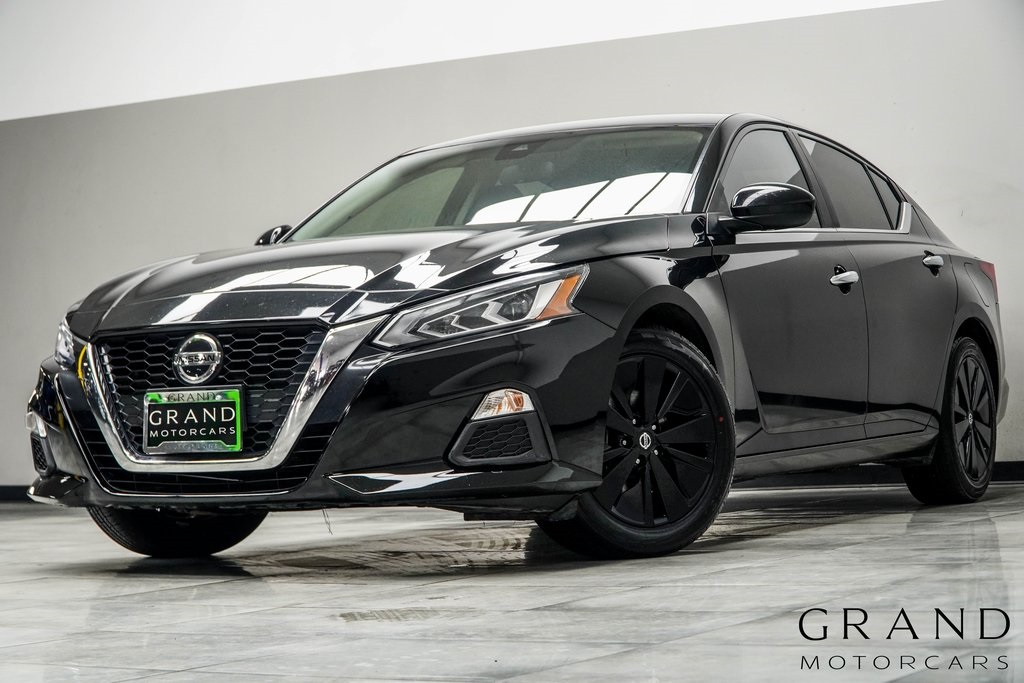 2022 Nissan Altima 2.5 SV FWD