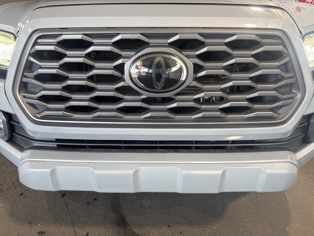 Thumbnail: 2020 Toyota Tacoma - 15