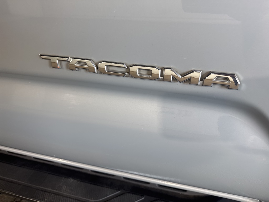 Thumbnail: 2020 Toyota Tacoma - 9