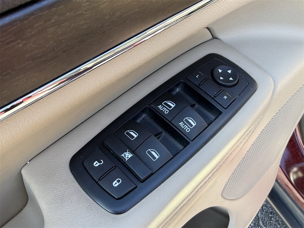 2016 Jeep Grand Cherokee Limited Red at Emmons Autoplex