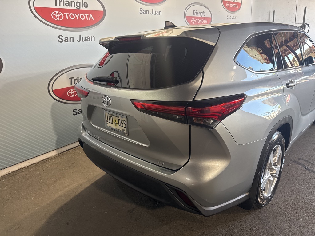 Thumbnail: 2022 Toyota Highlander - 19