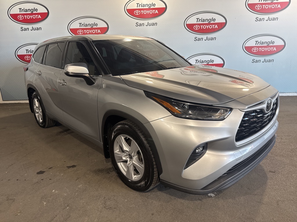 Thumbnail: 2022 Toyota Highlander - 3