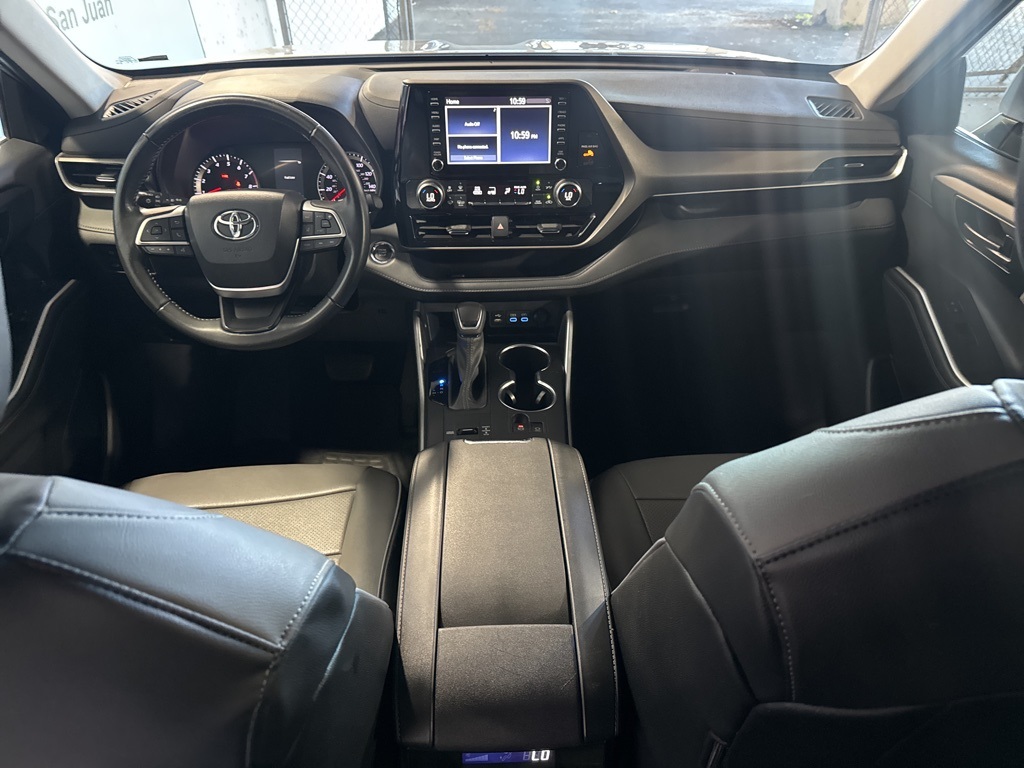 Thumbnail: 2022 Toyota Highlander - 31