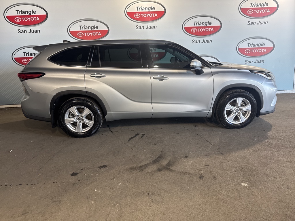 Thumbnail: 2022 Toyota Highlander - 6