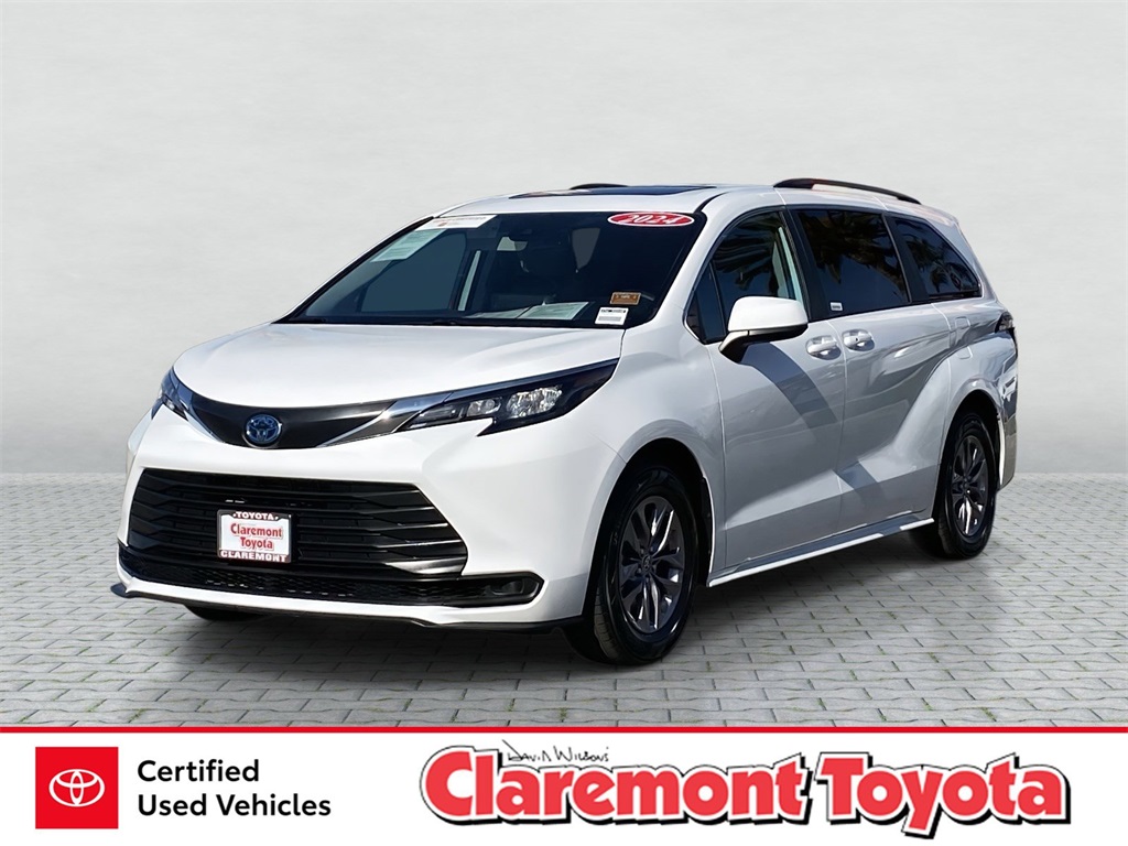 2024 Toyota Sienna LE 8-Passenger FWD