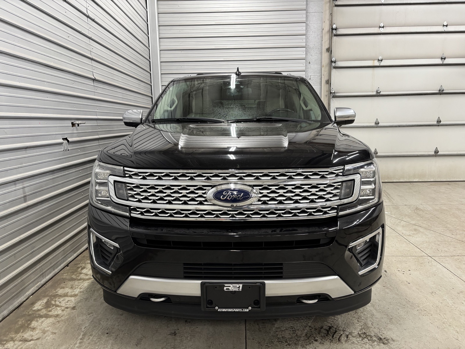 2019 Ford Expedition Platinum photo 2