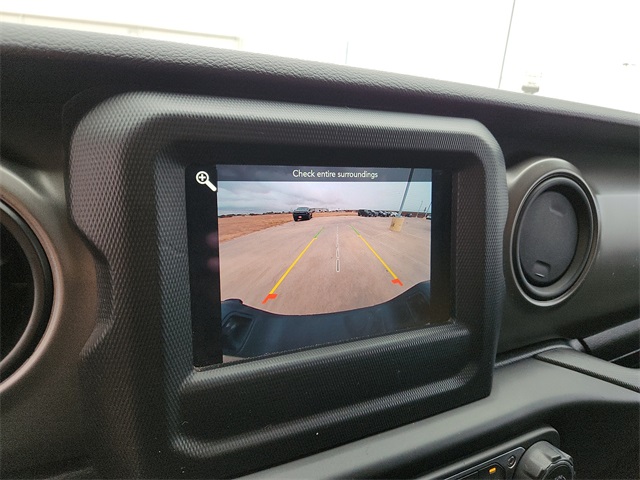 Used Car 2022 Jeep Gladiator  Willys For Sale Under $30,000 In Plainview, Texas