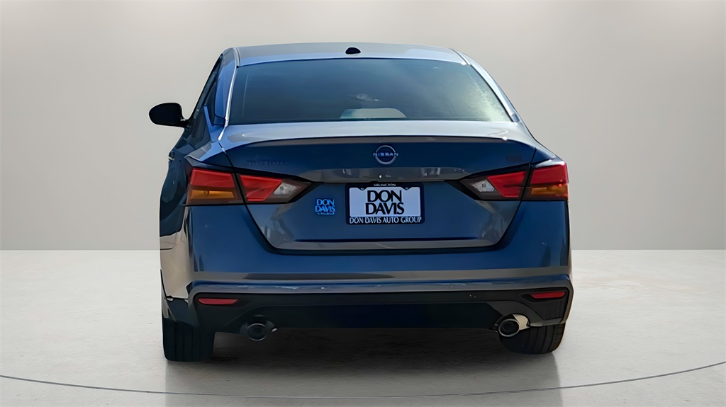 2025 Nissan Altima