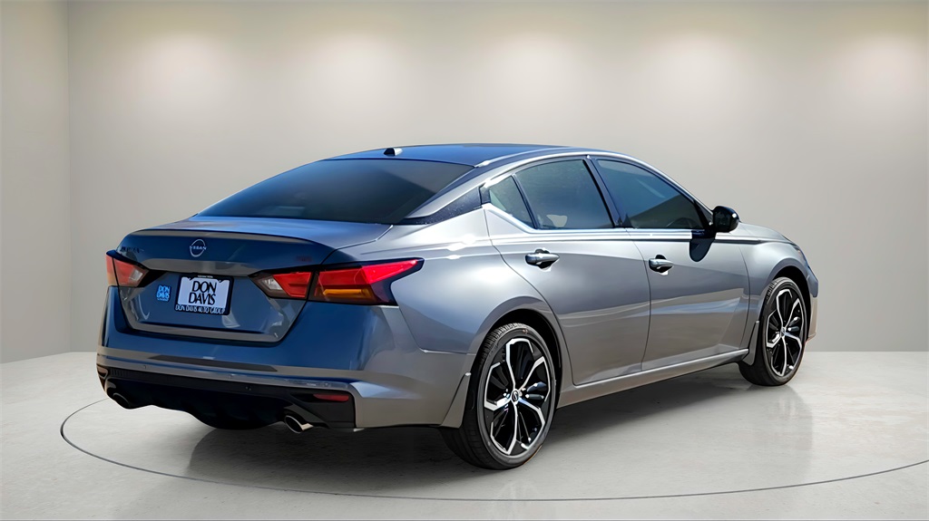 2025 Nissan Altima