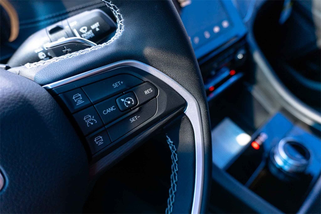 New Car 2025 Jeep Grand Cherokee L  Laredo For Sale Under $40,000 In San Marcos, Texas