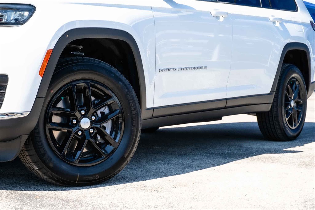 New Car 2025 Jeep Grand Cherokee L  Laredo For Sale Under $40,000 In San Marcos, Texas