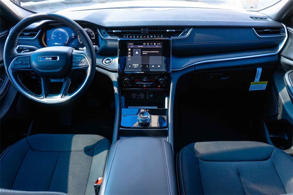 New Car 2025 Jeep Grand Cherokee L  Laredo For Sale Under $40,000 In San Marcos, Texas