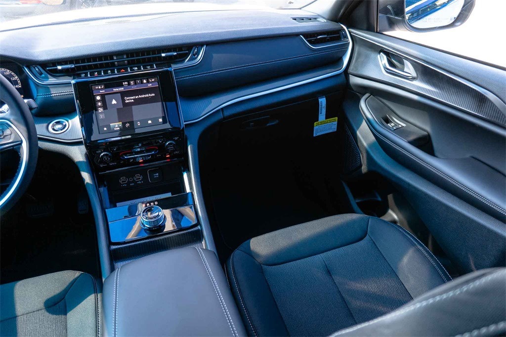 New Car 2025 Jeep Grand Cherokee L  Laredo For Sale Under $40,000 In San Marcos, Texas