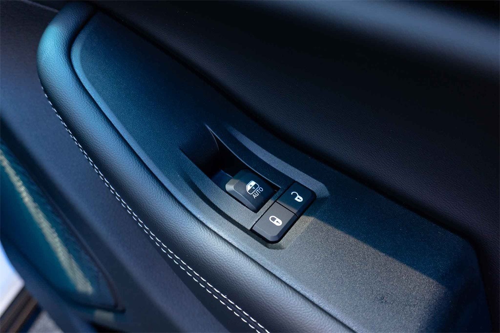 New Car 2025 Jeep Grand Cherokee L  Laredo For Sale Under $40,000 In San Marcos, Texas