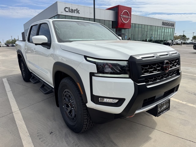 2026 Nissan Frontier PRO-4X's photo