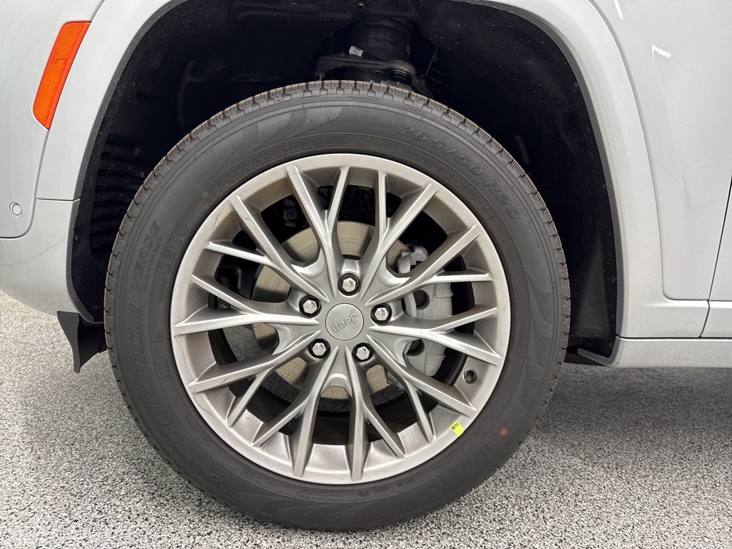 2025 Jeep Grand Cherokee Summit - 10